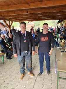 IMG 6872e8a4cf170bf9c38220442aa3de62 V